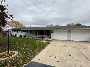 2315 Nan St, Aurora, IL 60502