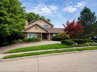 200 Barrington Pl, Dearborn, MI 48124