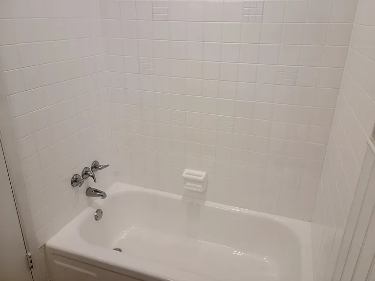 230 Erica St #1 — Photo 10