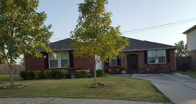 1st image of 1521 Jasper Dr
