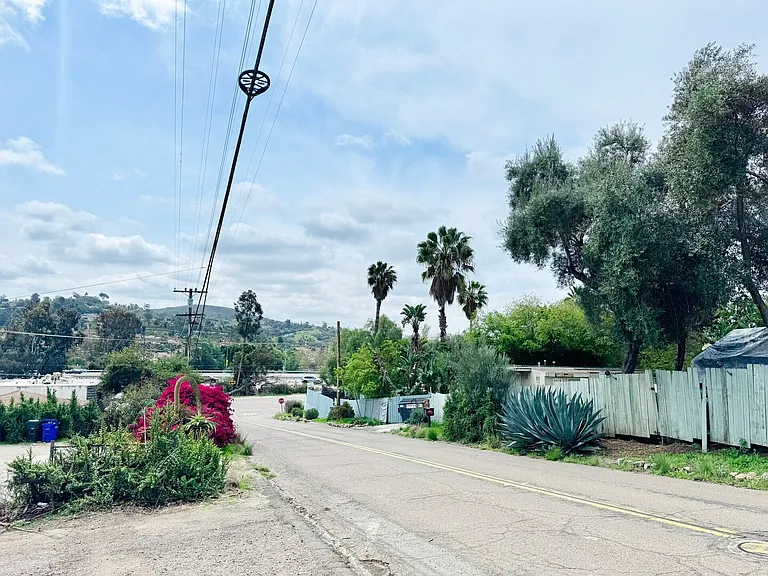 Rogers Rd — Photo 43