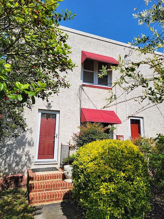 Building Photo - 1219 Nottingham Rd #1219