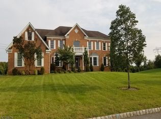 12 Claridge Ln, Flemington, NJ 08822