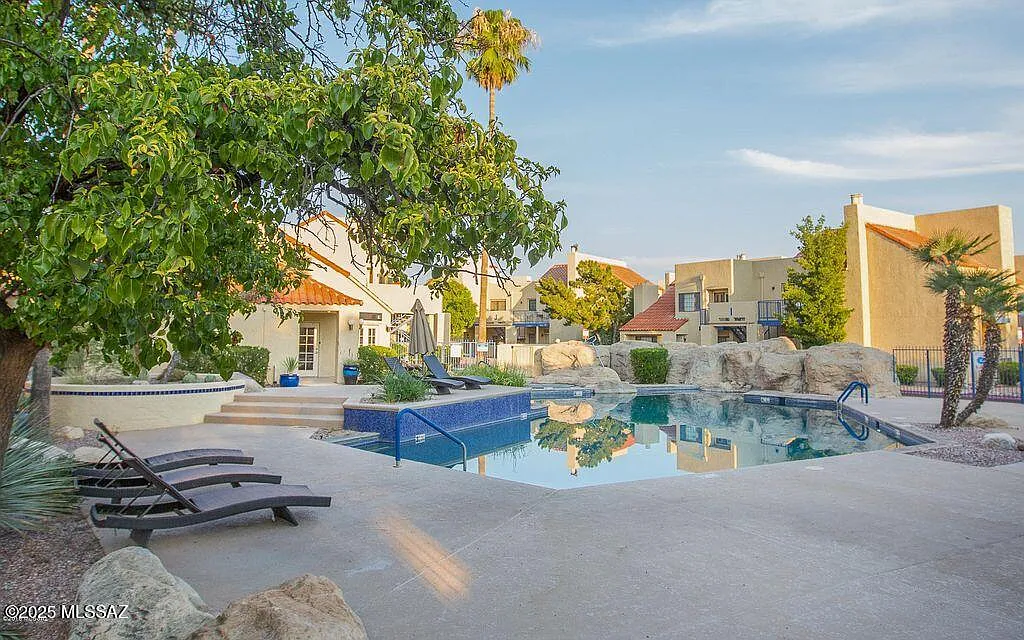2 bed, 991 sqft, $3,000 — Photo 4