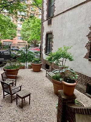 Sold by Corcoran | media 22