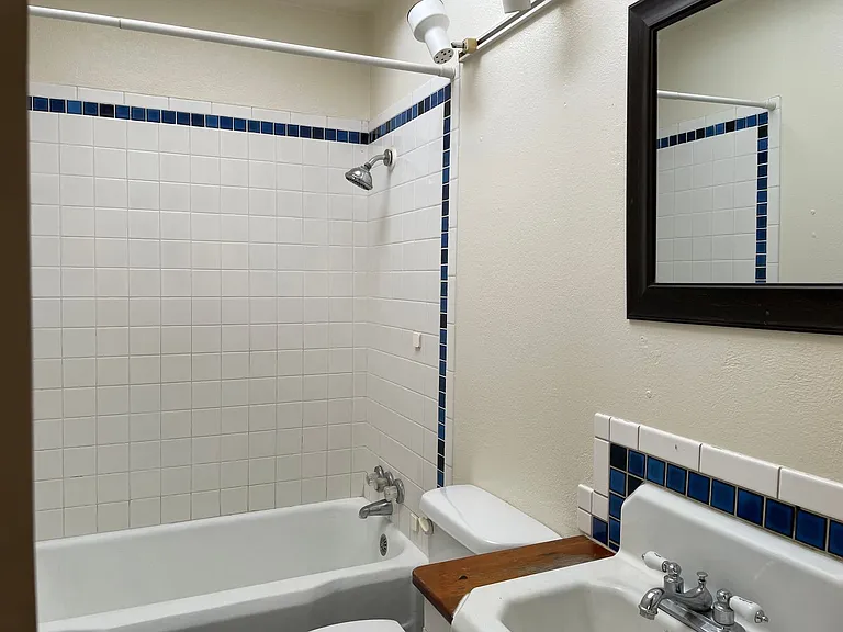 2734 Graceland Dr NE — Photo 12