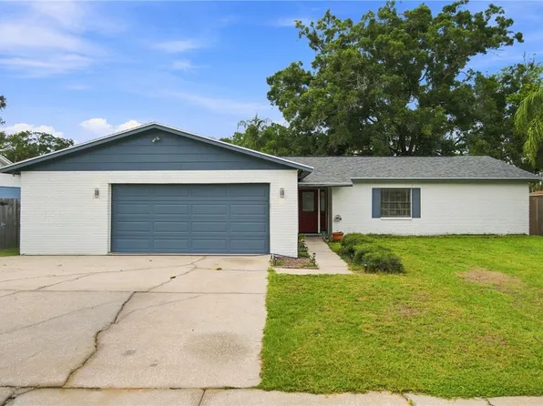 4313 FOXGLEN LANE, TAMPA, FL 33624