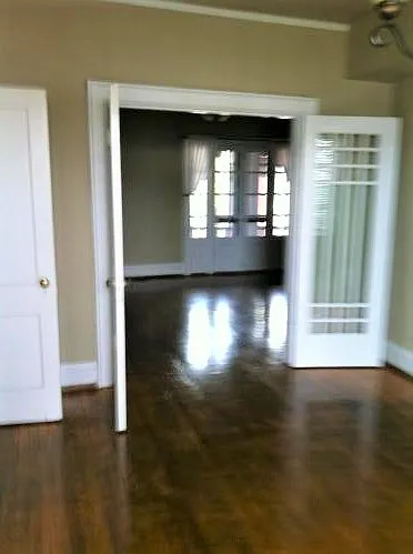 Monument Ave 2902 — Photo 2