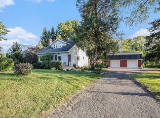 1091 South Blvd W, Troy, MI 48098