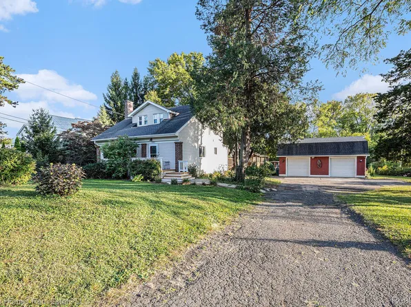 1091 W South Blvd, Troy, MI 48098