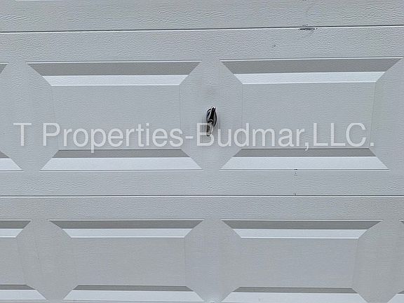 2nd image of 2996 W McMicken Ave #Garage