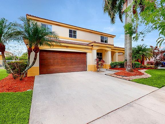 2nd image of 989 Lavender Cir
