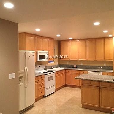 4th image of 6308 Elton Ave