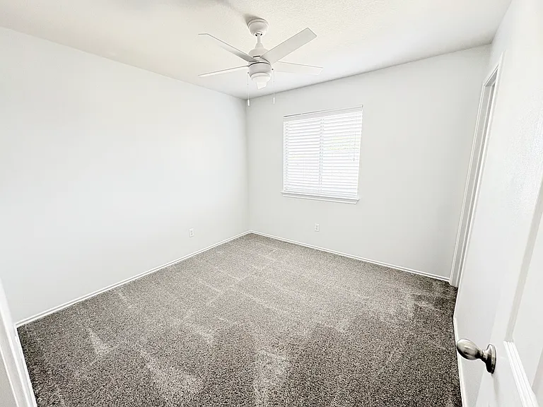Upstairs Bedroom 2