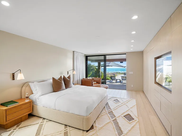 Wake up to the horizon, where the sea meets the sky.