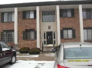19707 Ridgemont St, Saint Clair Shores, MI 48080