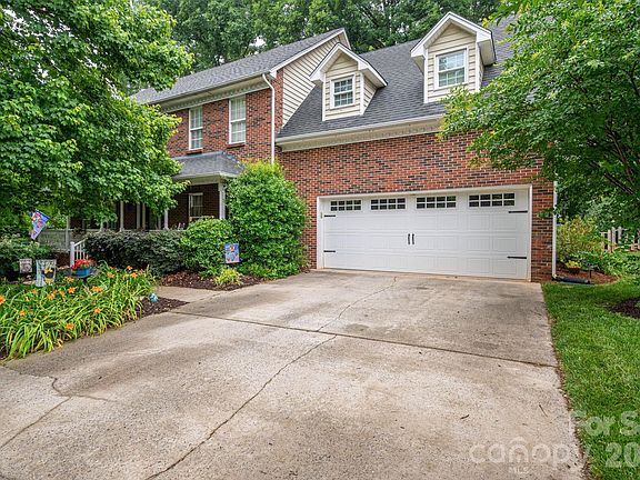 2nd image of 1228 Plantation Trl