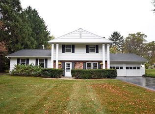 765 Newberry Ln, Webster, NY 14580