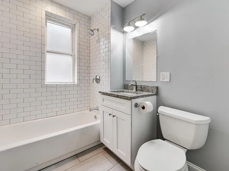 2520 W Cortez St — Photo 8