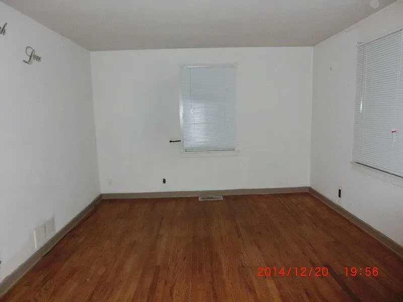 2 bed, 1033 sqft, $1,650 — Photo 3