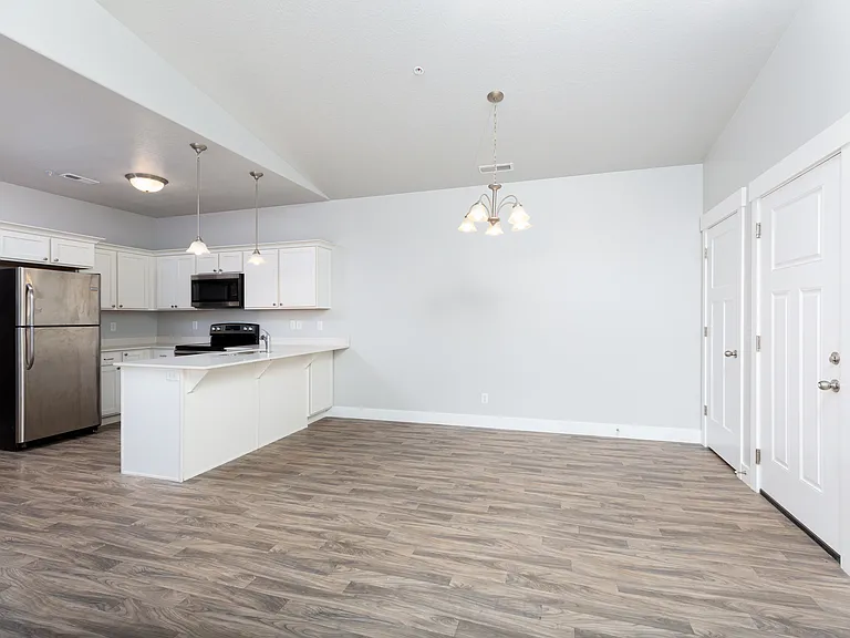 2148 W Main St #F301 — Photo 4