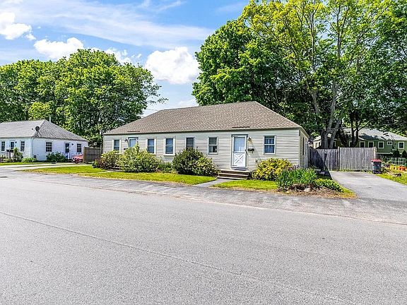 4th image of 93 Philbrick Ave #93