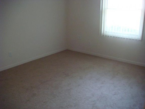 3rd image of 614 Georgetown A Dr