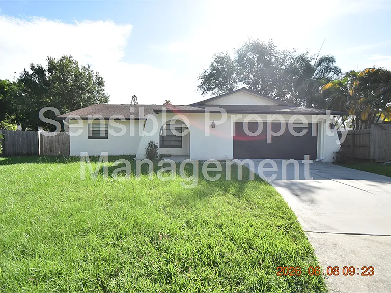 12217 104th Ln — Photo 1