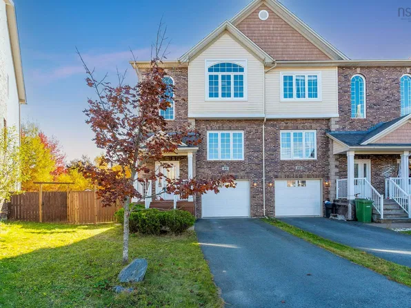 86 Stockton Rdg, Bedford, NS B4A 0E3