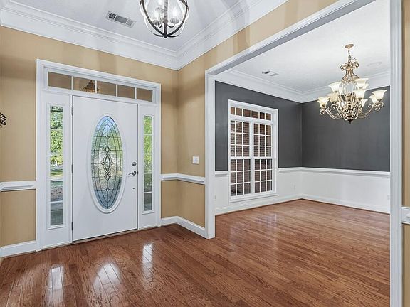 5th image of 3331 McKee Rd