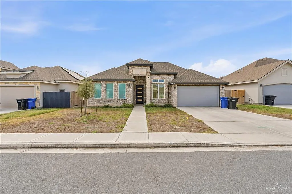 4 bed, 2.5 bath, 2202 sqft, $2,700 — Photo 1