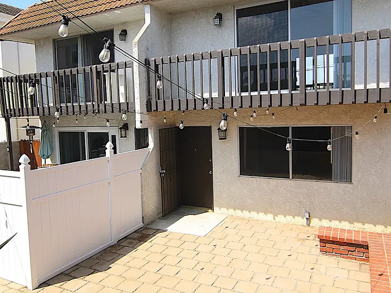 Burin Ave — Photo 13