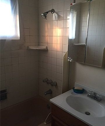 4th image of 13725 Kagel Canyon St