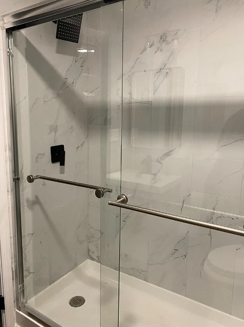 3908 Claremont Avenue $500 Available Room (Shared Bath) — Photo 3