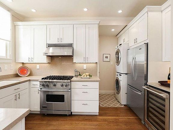 4th image of 2447 Vallejo St APT 3