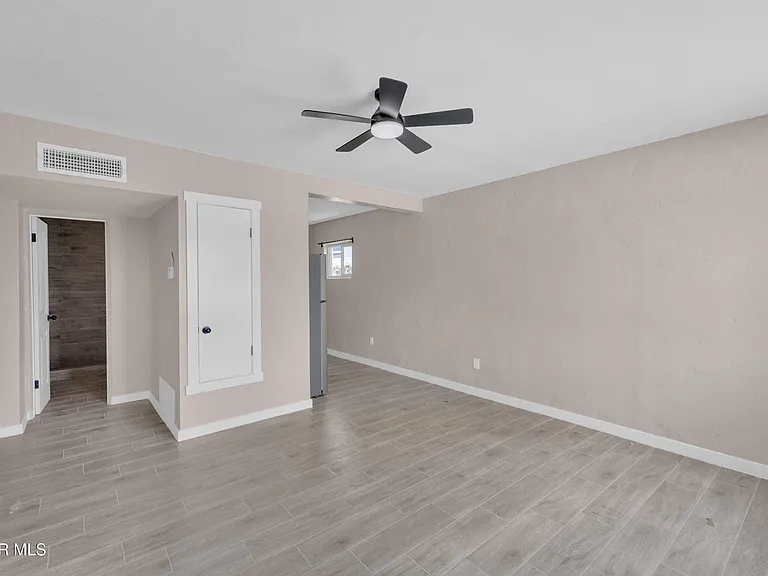 8931 Robert Dr #EL — Photo 26