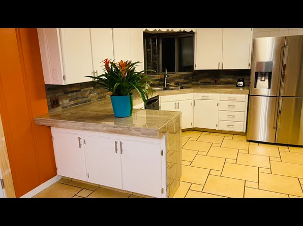 2008 Longview Dr, Henderson, TX 75652