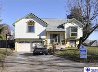 3102 Mirror Cir, Bellevue, NE 68123