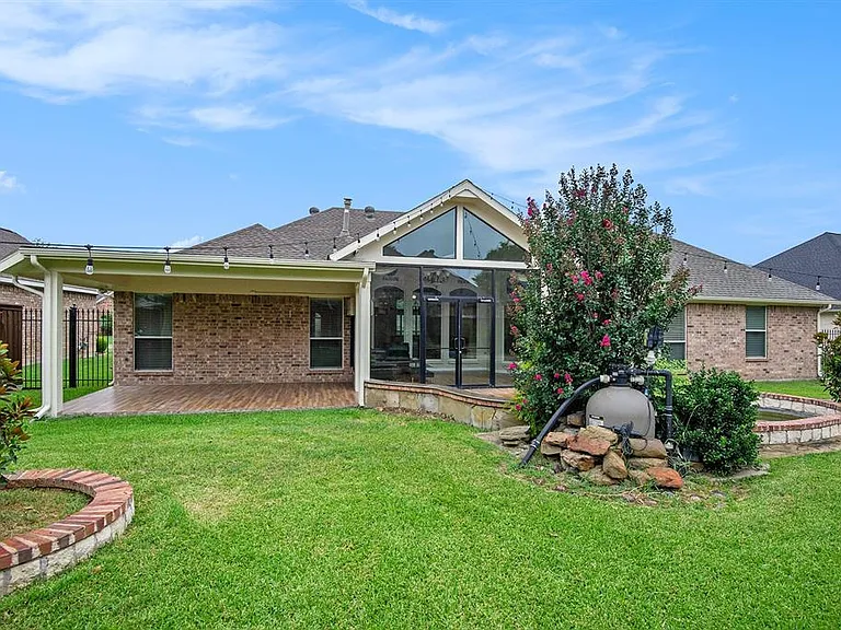 6925 Katherine Ct — Photo 29