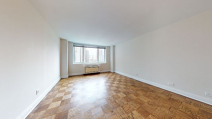 1st image of 400 E 71st St APT 24U