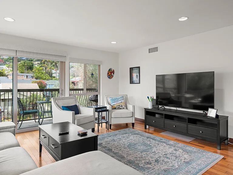 2955 McCall St #301 — Photo 6