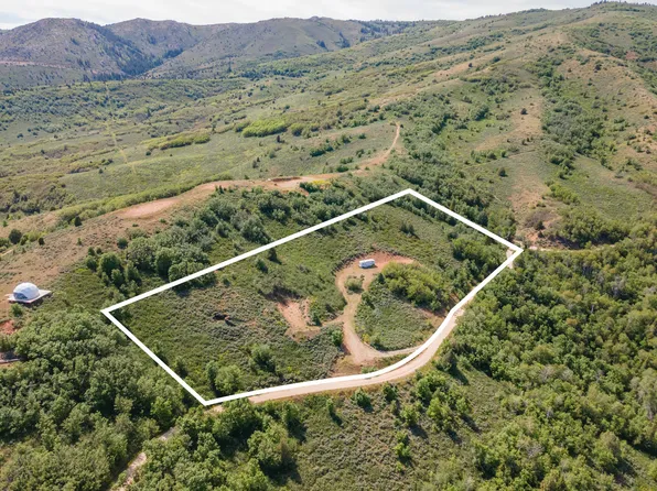 2719 N High Pine Ave, Huntsville, UT 84317
