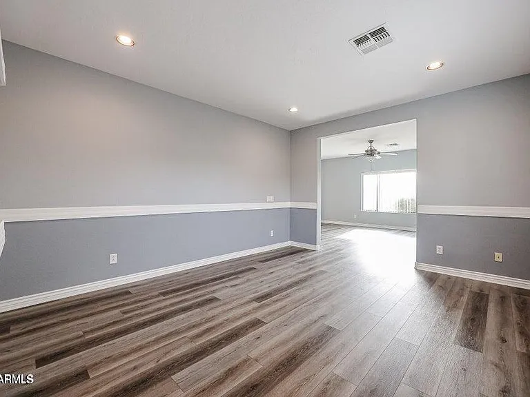 10863 W Washington St — Photo 14