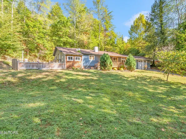 275 Bowers Rd, Harriman, TN 37748