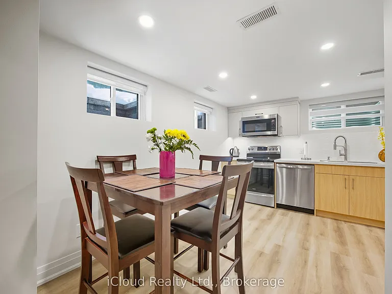 23 Swanhurst Blvd #B — Photo 9