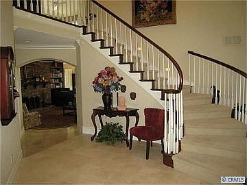 4th image of 1011 S Rexford Ln