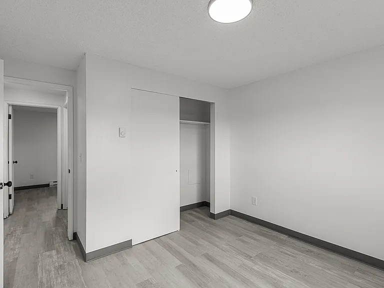 Cedar Green Apartments — Photo 12