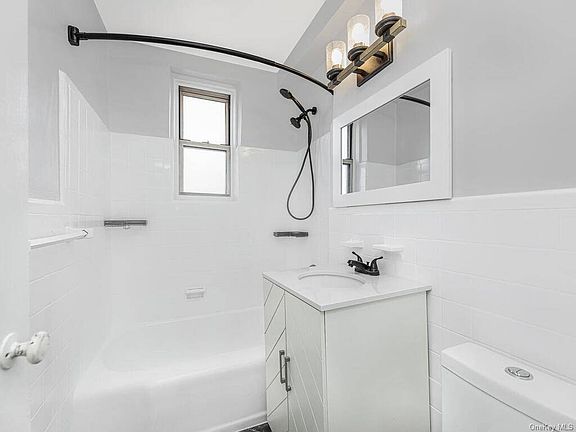 4th image of 1374 Prospect Ave #3