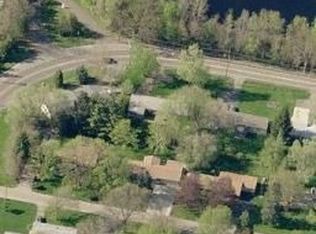 2212 S Commerce Rd, Walled Lake, MI 48390