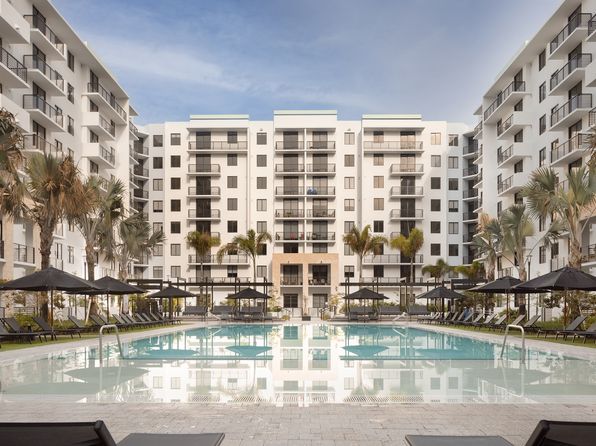 11200 Biscayne Blvd #448